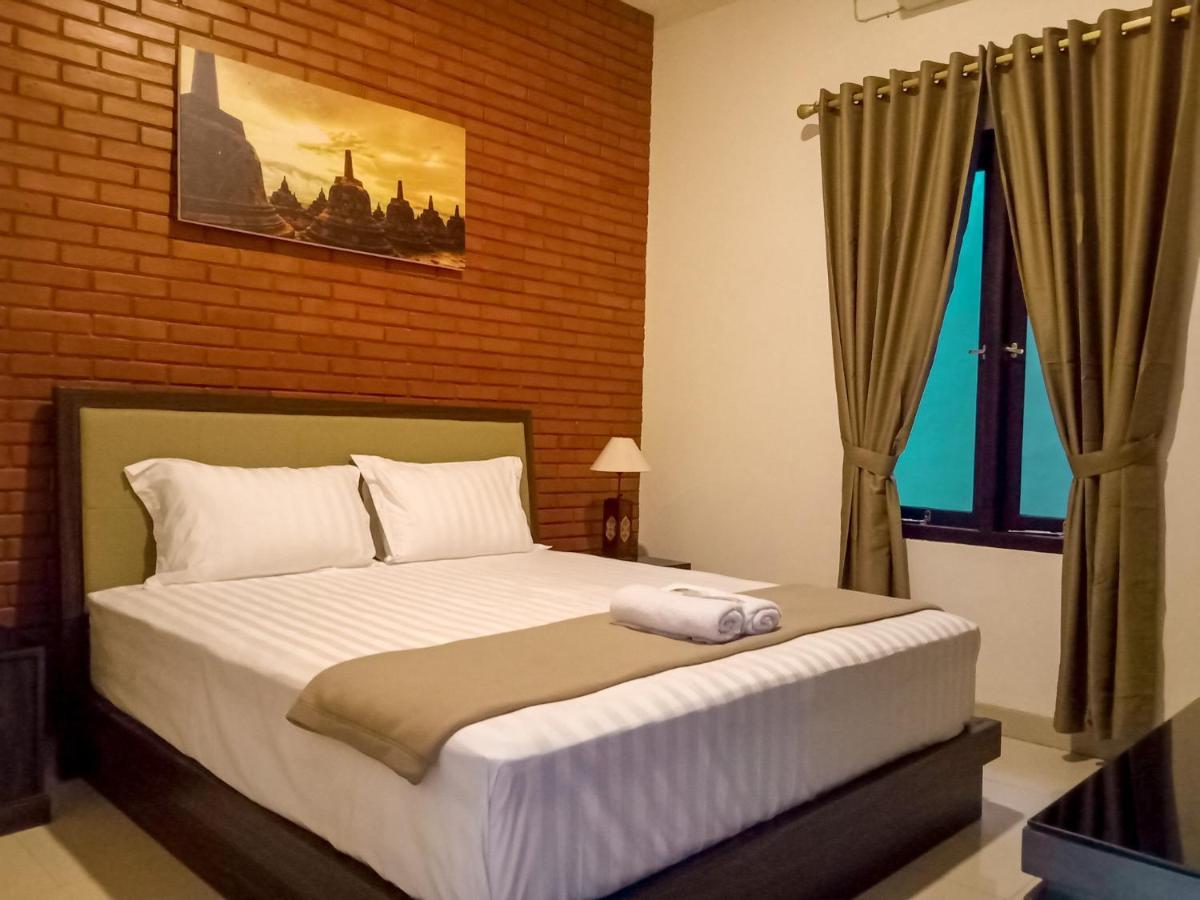 Omah Watu Homestay Yogyakarta Exterior foto