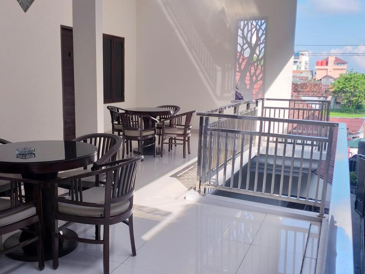 Omah Watu Homestay Yogyakarta Exterior foto